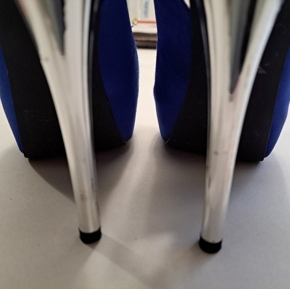 Quipid Satin & Glitter Open Toe Slingback Sandal - Picture 7 of 11